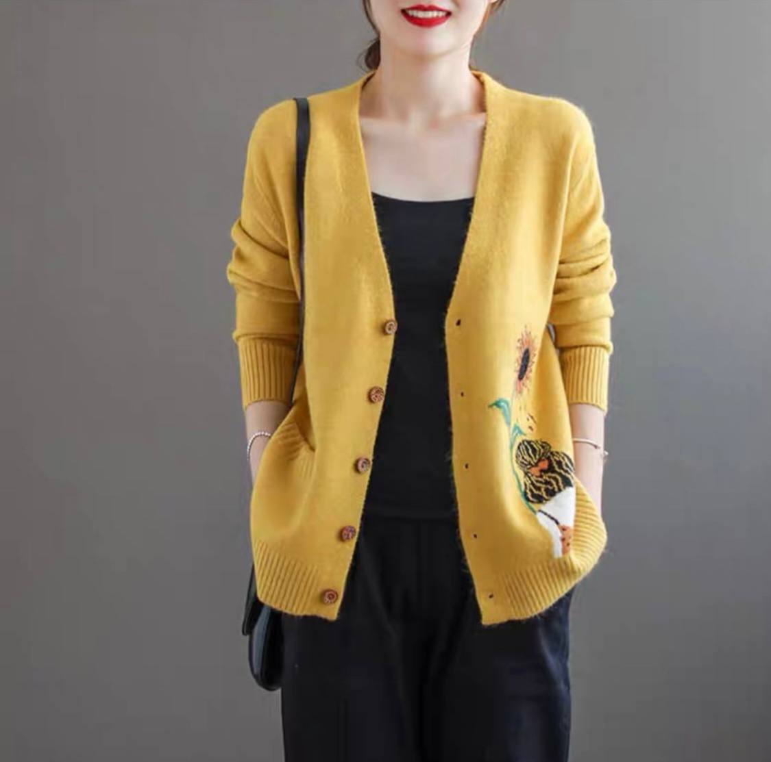 بافت زنانه جلو دکمه در رنگبندی