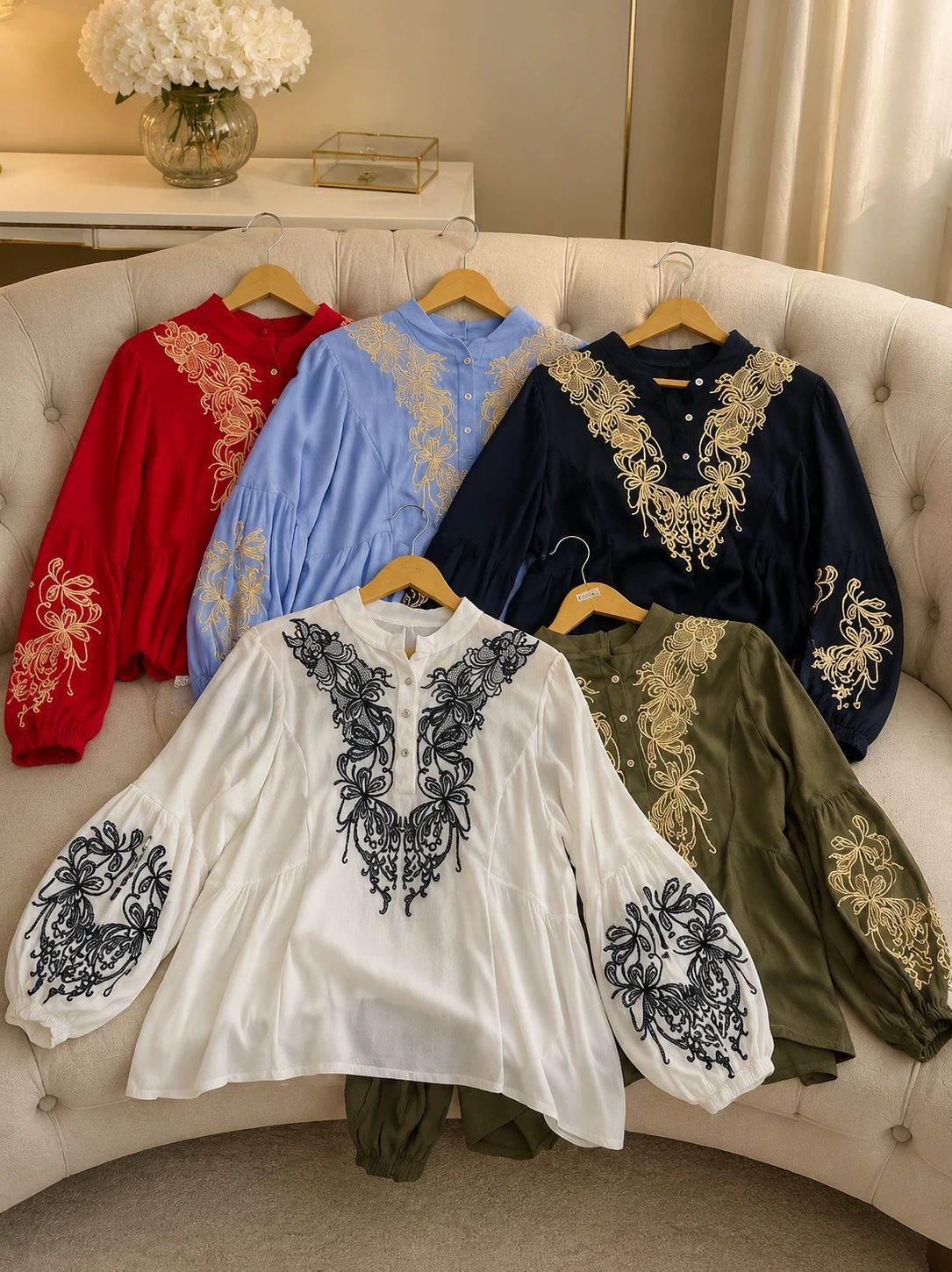 شومیز گلدوزی وارداتی در پنج رنگ