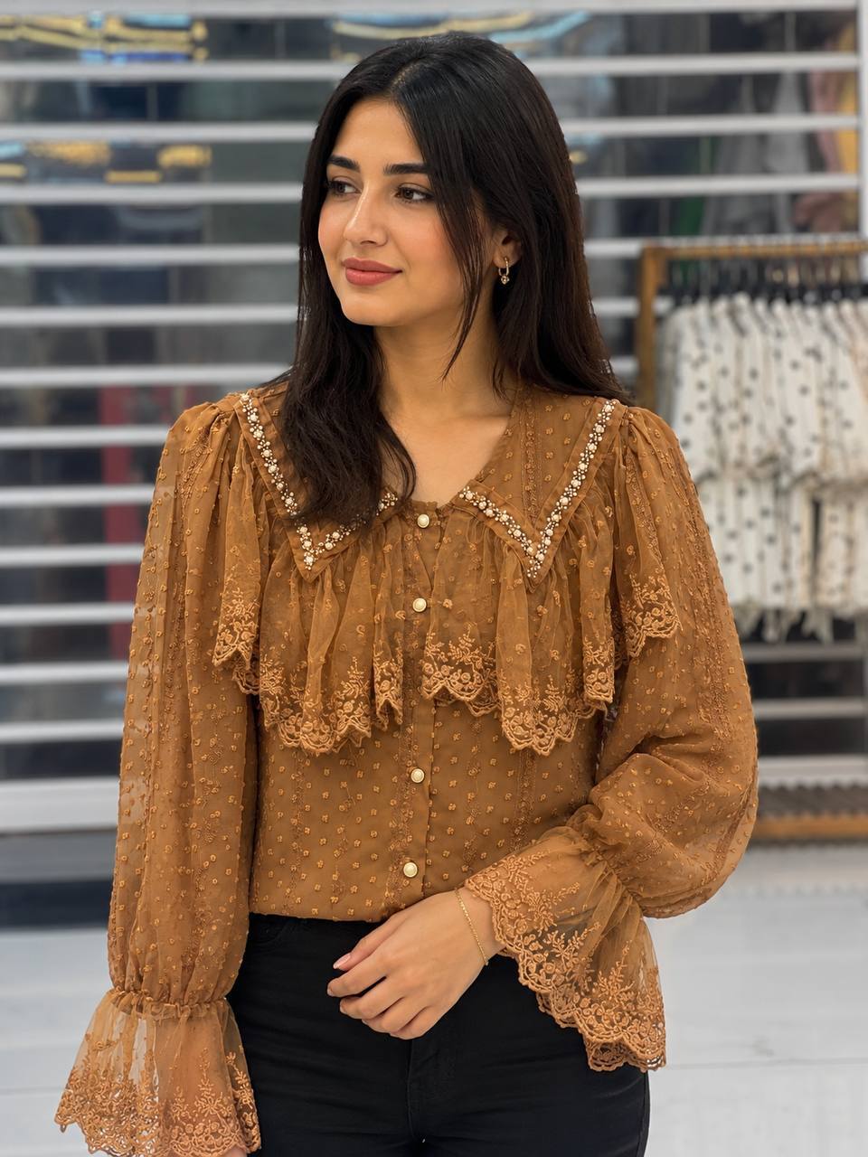 شومیز دانتل مجلسی زنانه در چهار رنگ